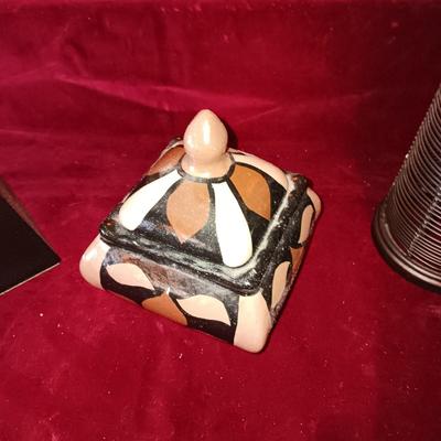 WEAVED METAL AND CERAMIC CANDLE HOLDERS PLUS CLAY TRINKET BOX
