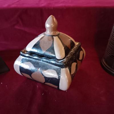 WEAVED METAL AND CERAMIC CANDLE HOLDERS PLUS CLAY TRINKET BOX
