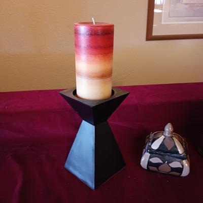 WEAVED METAL AND CERAMIC CANDLE HOLDERS PLUS CLAY TRINKET BOX