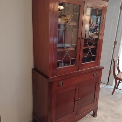 Wooden Storage Hutch with Leaded Glass Doors (No Contents)