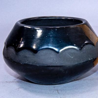 SAN ILDEFONSO VASE BY ISABEL PENA