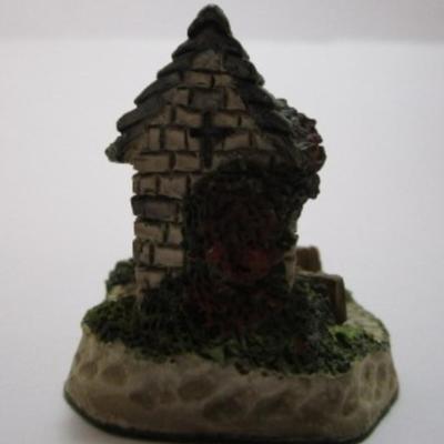 David Winter cameo cottage, Lych Gate