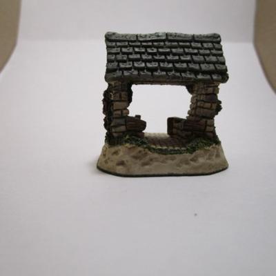 David Winter cameo cottage, Lych Gate