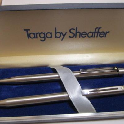 Vintage Targa by Sheaffer pen/pencil set