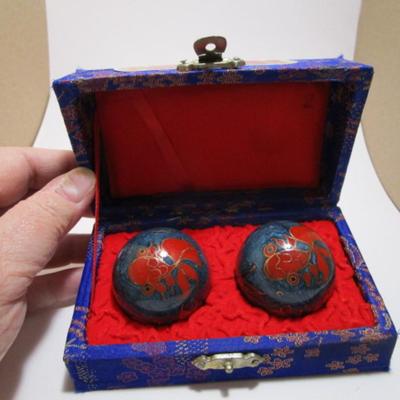 Chiming shiny stress balls