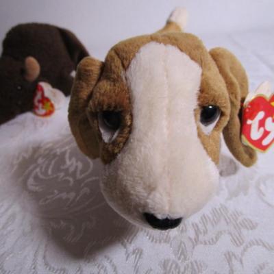 2 Ty Beanie Original Babies (1 Basset Hound, 1 Buffalo)