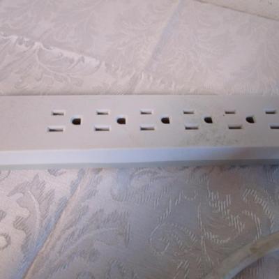 2 white power strips 