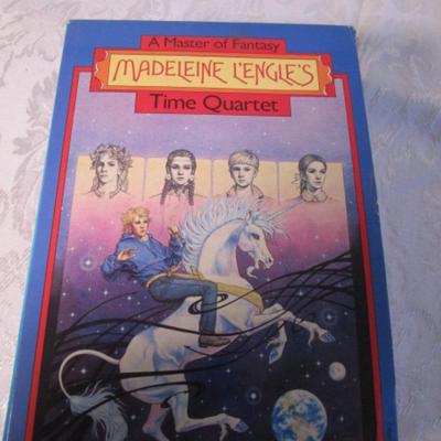Set of 4 children's books
