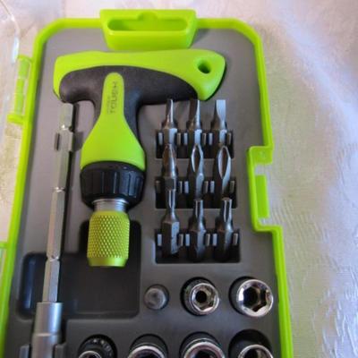 Hypertough 18-piece mini ratcheting T-handle set
