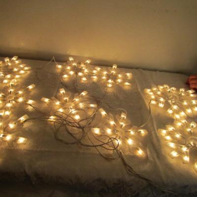 String of 9 lighted snowflakes