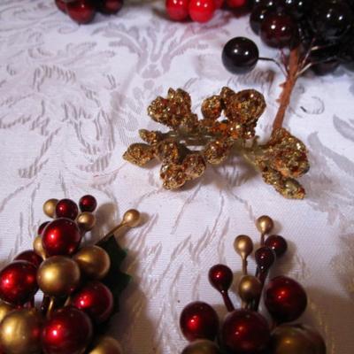 Berry picks for décor