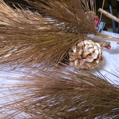 Pinecone assortment & pick sticks