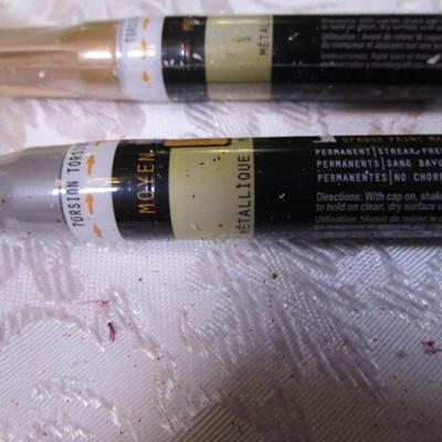 Paint markers, 4" Styrofoam balls, white glittery star, battery operated light