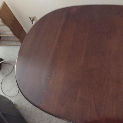 Hammary Wooden Chippendale Style Double Drop Leaf Side Table with Drawer (Choice A)