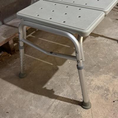 Drive and Medline Walkers, Bath Seats, and More (B1-DZ)