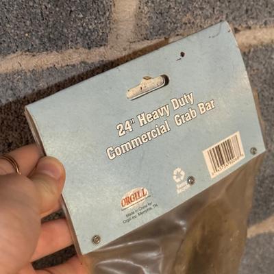 Drive and Medline Walkers, Bath Seats, and More (B1-DZ)