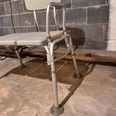 Drive and Medline Walkers, Bath Seats, and More (B1-DZ)