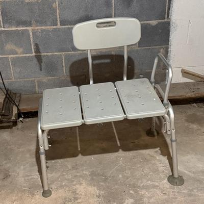Drive and Medline Walkers, Bath Seats, and More (B1-DZ)