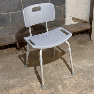 Drive and Medline Walkers, Bath Seats, and More (B1-DZ)