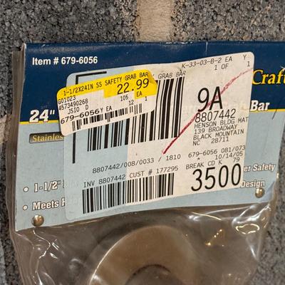Drive and Medline Walkers, Bath Seats, and More (B1-DZ)