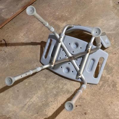Drive and Medline Walkers, Bath Seats, and More (B1-DZ)