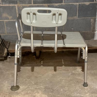 Drive and Medline Walkers, Bath Seats, and More (B1-DZ)