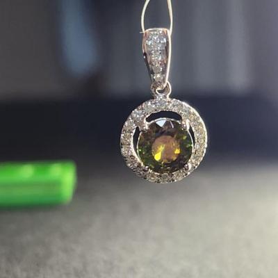 Brand New Rare 14k White Gold Color Change Sphene 1.28cttw