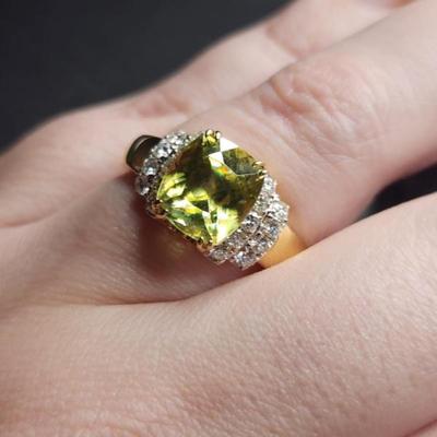 14k 5.07 Cttw Sphene And VS Diamond Ring Size 12