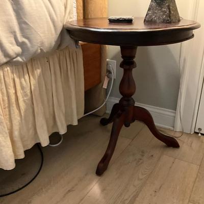 Wood Side Table & Lamp