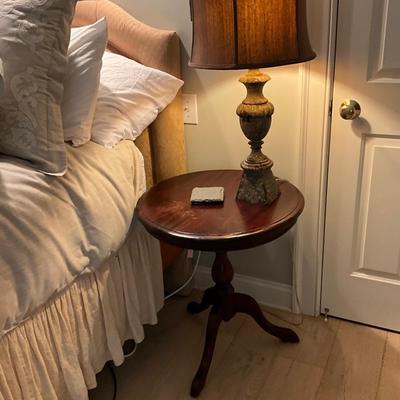 Wood Side Table & Lamp