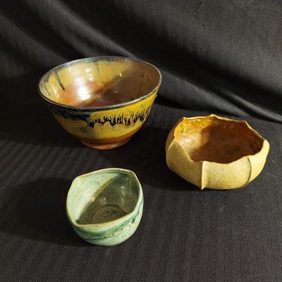 Three Stoneware Bowls (BS-BBL)