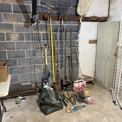 Yard Tools & More (B1-MK)