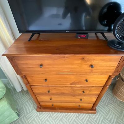 Wood Chest Of Drawers