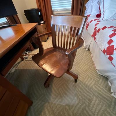 3 Piece Stanley Furniture Desk, Chair and Metal Wood Shelves