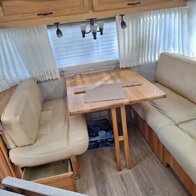 2009 Airstream with Hensley Hitch