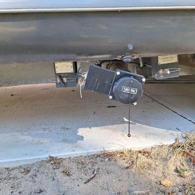 2009 Airstream with Hensley Hitch
