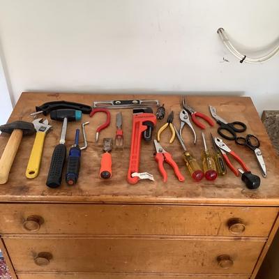 Sale Photo Thumbnail #1593: assortment of tools