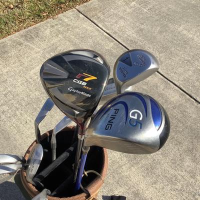 502 Golf Bag w/Clubs and Drivers