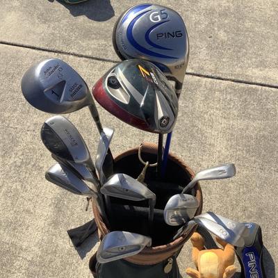 502 Golf Bag w/Clubs and Drivers