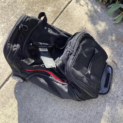 503 New Titleist Rolling Travel Bag or Duffle Bag