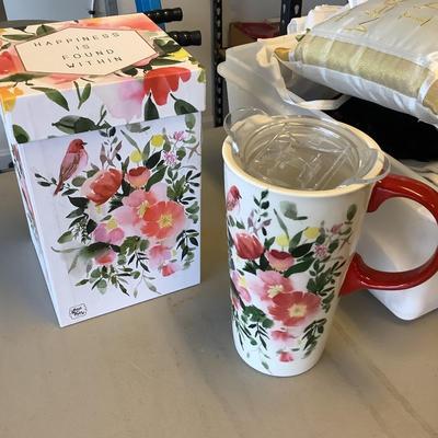 507 Tall Floral Mug & Linens with Wall Hanger