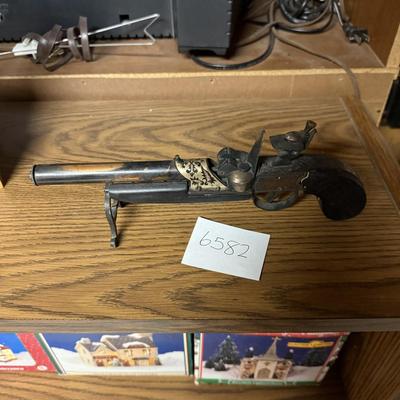 Pirate cigarette lighter