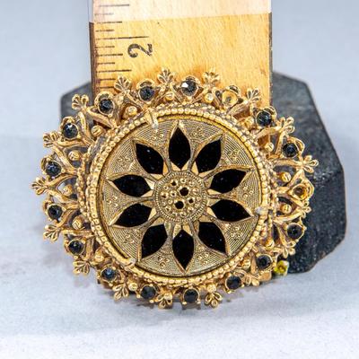 VINTAGE FLORENZA BROOCH