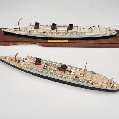 10" Queen Mary & Queen Elizabeth Die Cast Ship Models