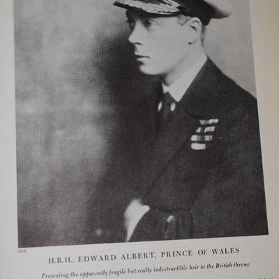 VANITY FAIR HARDCOVER. A CALALCADE OF THE 1920'S- 1930'S