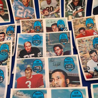 1970 Kellogg's Vintage 3D NFL Football Cards - Complete Set of 60 - OJ Griese Unitas Shell Olsen Butkus +++