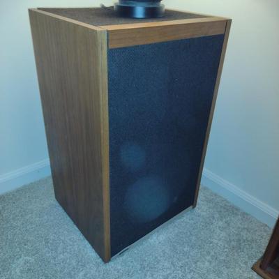 Pair of Vintage Bose Speakers- Model 601 (1977)