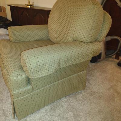 Sherrill Furniture Upholstered Accent Chair- Approx 35 1/2" Wide