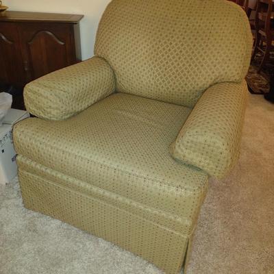 Sherrill Furniture Upholstered Accent Chair- Approx 35 1/2" Wide
