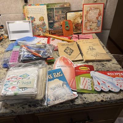 Wall decor, napkins etc